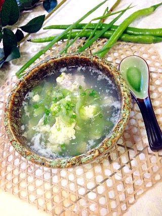夏日餐桌肉末丝瓜蛋花汤的做法