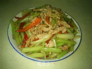 芹菜炒肉丝的做法