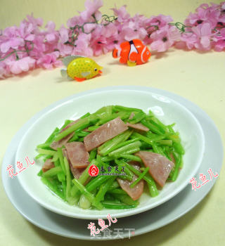 火腿片炒芹菜的做法