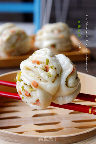 我们爱的中式面食-----葱香花卷的做法