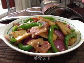 【黑椒培根炒杏鲍菇】的做法