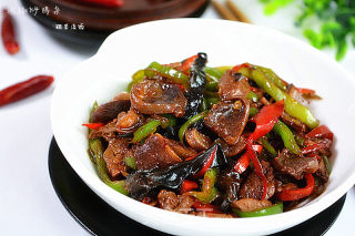 泡椒炒鸡杂的做法