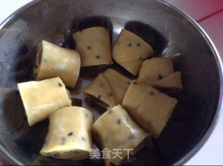 芝麻葡萄干蛋卷的做法