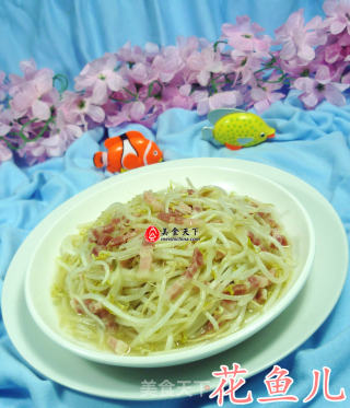 咸五花肉炒绿豆芽的做法