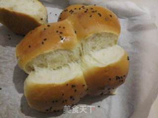 普通面粉做牛奶蜂蜜餐包的做法