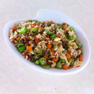秋葵蛋炒饭的做法