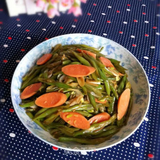 火腿肠炒芸豆的做法