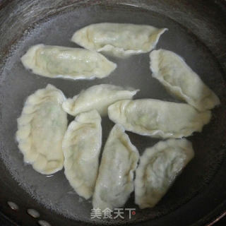 韭菜猪肉饺子的做法
