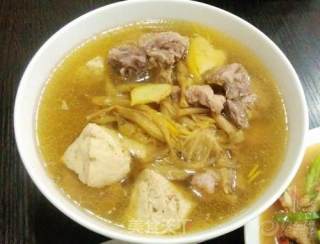 黄花菜焖豆腐的做法