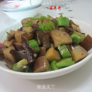 青椒木耳炒茄子的做法