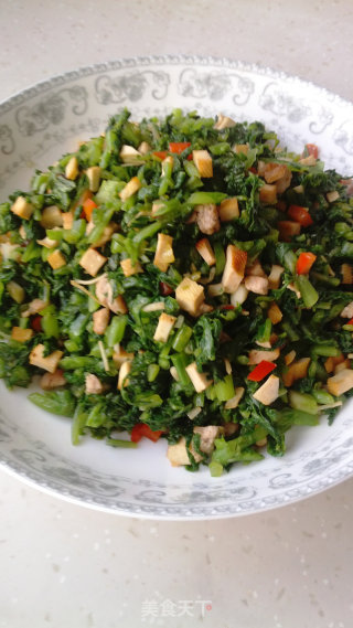 萝卜樱子炒豆干的做法
