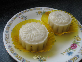 奶香紫薯冰皮月饼