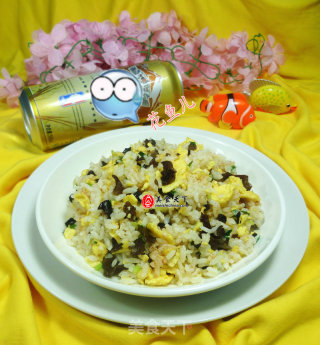 黑木耳鸡蛋炒饭的做法