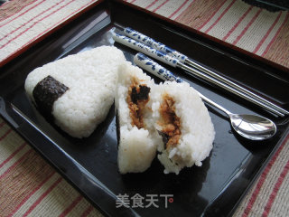 肉松饭团的做法