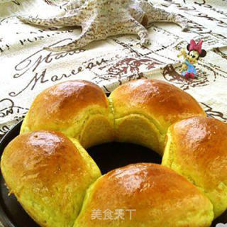 芒果冰激凌花环面包的做法