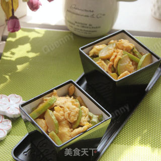 【西葫芦炒鸡蛋】的做法