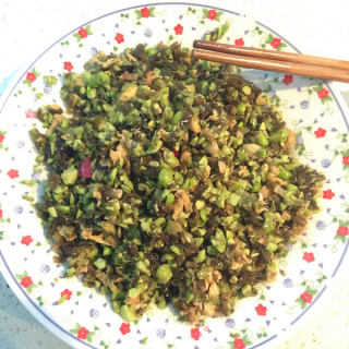 地蕨皮炒毛豆的做法
