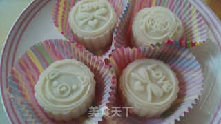 杂锦味冰皮月饼的做法