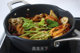 【香辣虾】滋润一下被夏季侵蚀的胃的做法