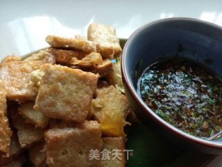 媲美臭豆腐油炸豆腐加自制酱料