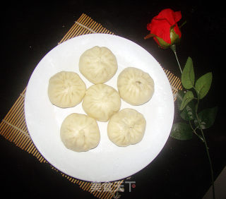 胡萝卜鲜肉包的做法