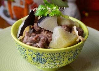 羊肉炖黑萝卜的做法