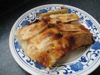 猪肉大葱锅贴的做法