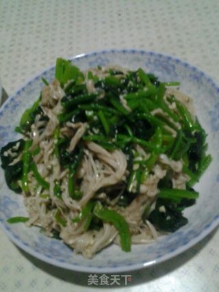 翡翠配白玉（凉拌菠菜金针菇）的做法