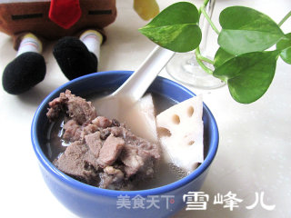 秋补靓汤---莲藕黑豆排骨汤的做法