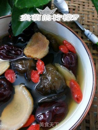 红颜吃出来--红参红枣炖黑木耳枸杞的做法