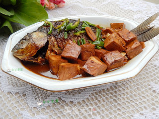 红烧鲫鱼豆腐的做法