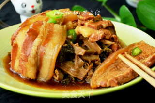 橄榄菜笋干扣肉的做法