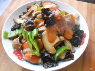 香菇木耳炒肉片的做法