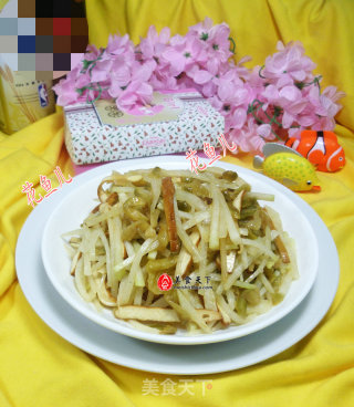 榨菜香干炒苤蓝的做法
