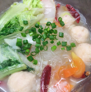 肉丸时蔬粉丝汤的做法
