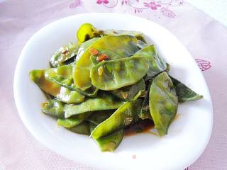 黄豆酱烧猪耳豆的做法