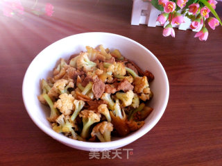 菜花炒肉的做法