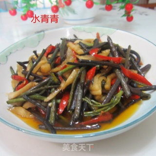 酸辣蕨菜的做法