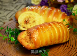 毛毛虫肉松杏仁面包的做法