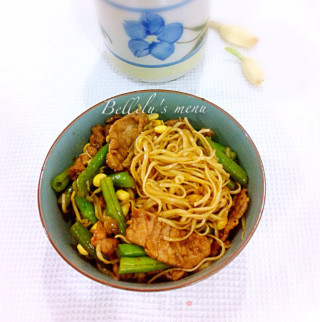 无丝豆肉片焖面的做法
