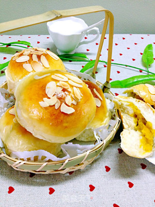 薯泥杏仁小餐包的做法