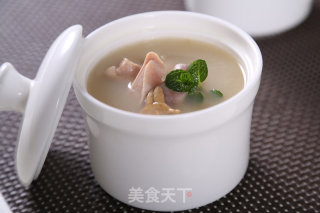 蛏干猪肚汤的做法