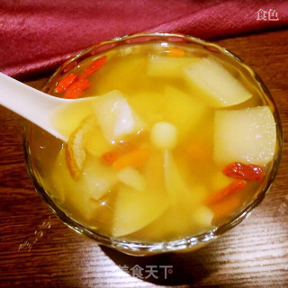 止咳润喉梨汤的做法