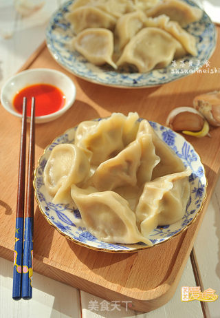 热腾腾的蕃茄牛肉水饺——做出鲜嫩带汤牛肉馅秘方大公开的做法