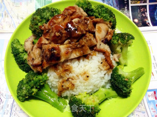 黑椒鸡排饭的做法