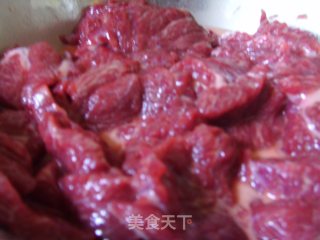 暖身牛肉煲的做法步骤：2