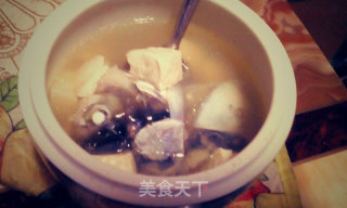 葱香豆腐炖鱼头汤盅的做法