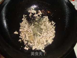 酸菜肉丝的做法步骤：2