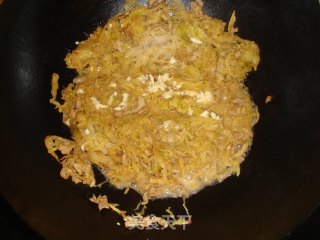 酸菜肉丝的做法步骤：2