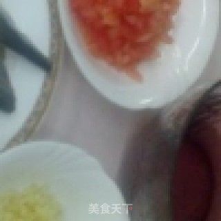 茄汁秋刀鱼的做法步骤：2